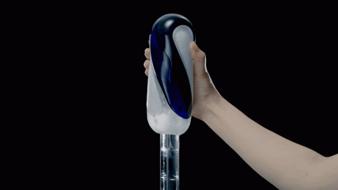 360°按壓側墊緊密包覆、自由掌控！